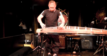 Who is he？生LIVEつるとんたん誰か教えて琴の人