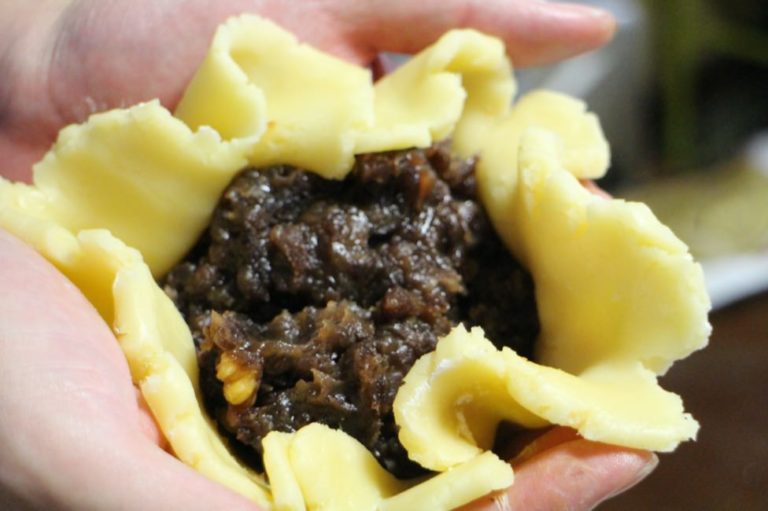 月餅_まずい_カロリー_レシピ_デカイの生地