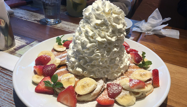 コナズ珈琲_メニュー_東浦和店-パンケーキストロベリー