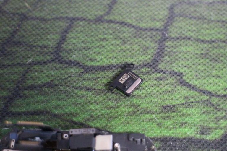 iPhoneの画面割れ修理を自分で行う手順-16a