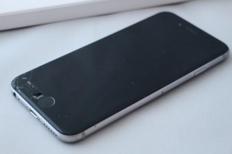 iPhoneの画面割れ修理を自分で行う手順-01